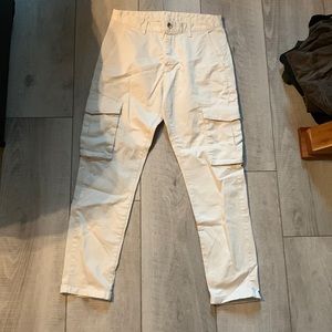 Zara cargo pants size 30W and the lenght is not told